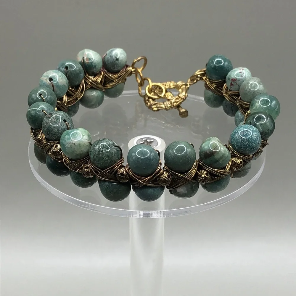 Artisan handcrafted green stone gemstone wire braid toggle clasp bracelet UNISEX
